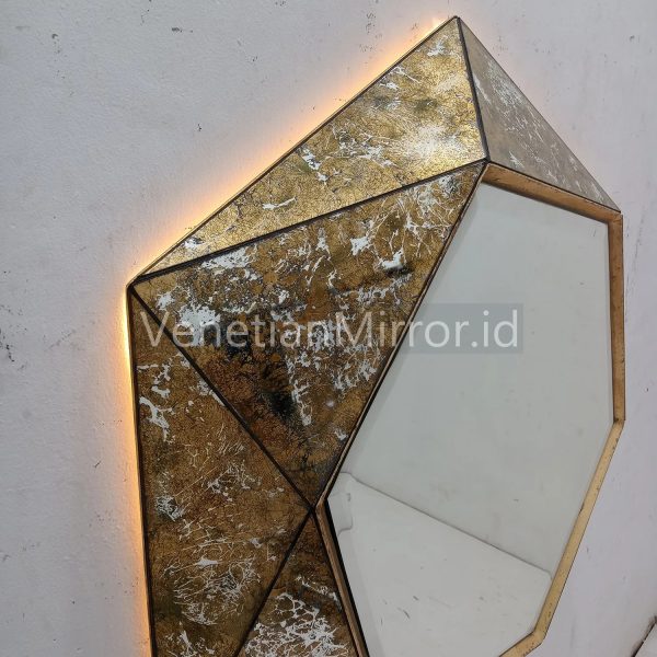 VM 018044 Eglomise 3D Gold Leaf