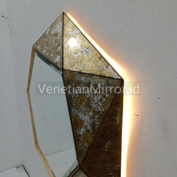 VM 018044 Eglomise 3D Gold Leaf