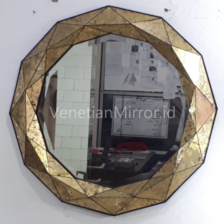 VM-018057-S8-gold-100x100-gold-leaf-mirror-16-scaled