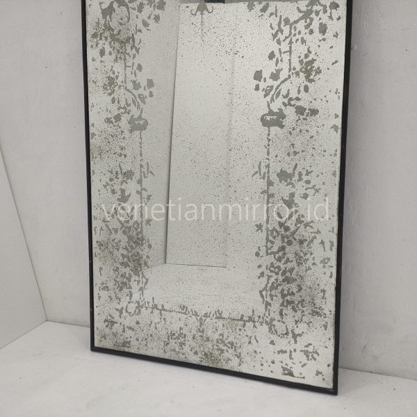 Acid Etched Wall Mirror Oval Scaled