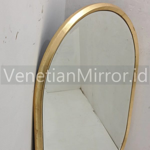 VM 004681 Gold Oval Wall Mirror