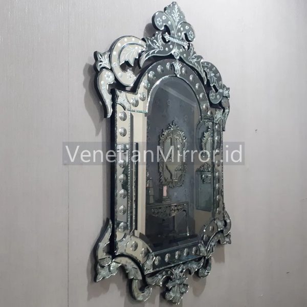 Venetian decorative mirror