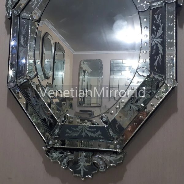 VM 080046 Venetian Mirror Octagonal