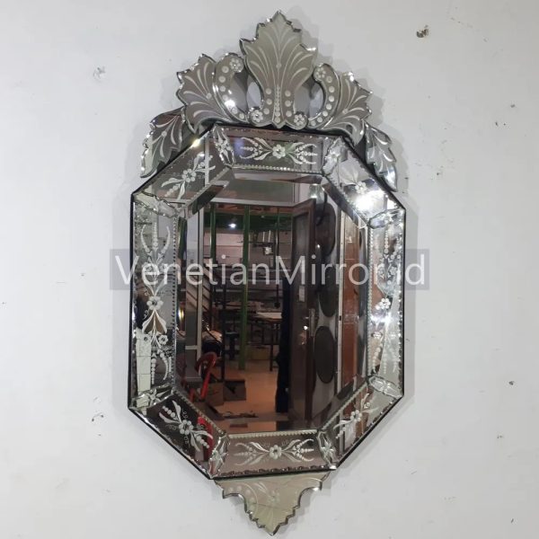 VM 080067 Octagonal Venetian Mirror