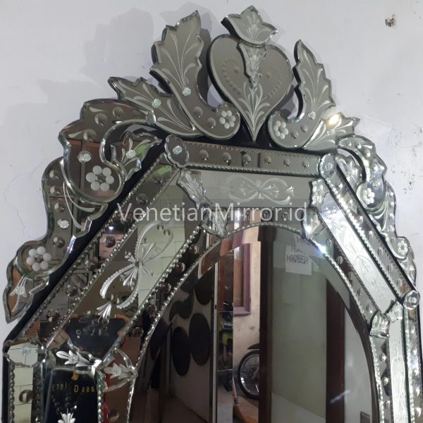 VM 080068 Octagonal Mahkota Venetian Mirror