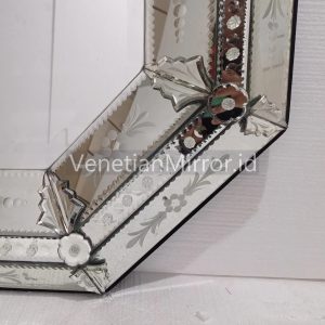 VM 080085 Octagonal Venetian Mirror
