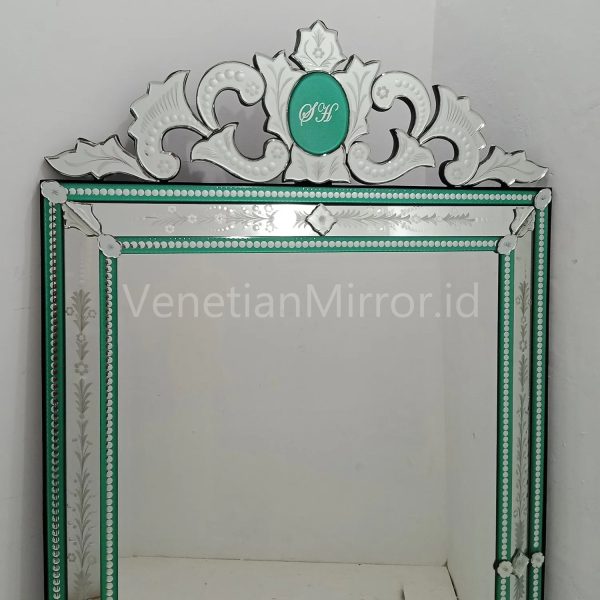 VM 080106 Venetian Mirror List Green