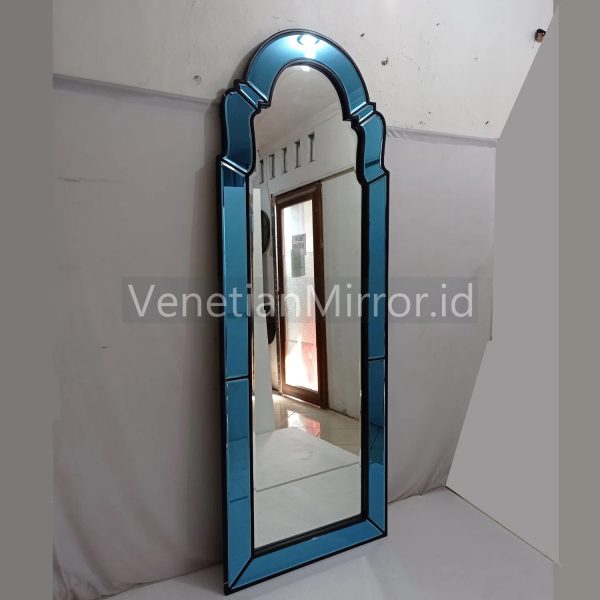 VM 004656 Wall Mirror Long Frame Blue