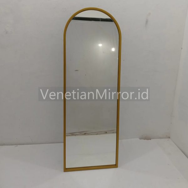 VM 004732 Standing Mirror Full Body Frame Gold Cream