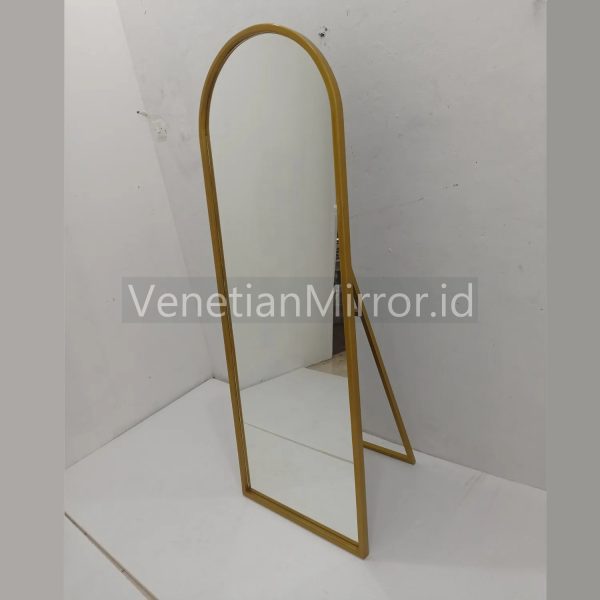 VM 004732 Standing Mirror Full Body Frame Gold Cream