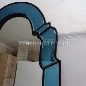 VM 004656 Wall Mirror Long Frame Blue
