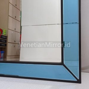 VM 004656 Wall Mirror Long Frame Blue