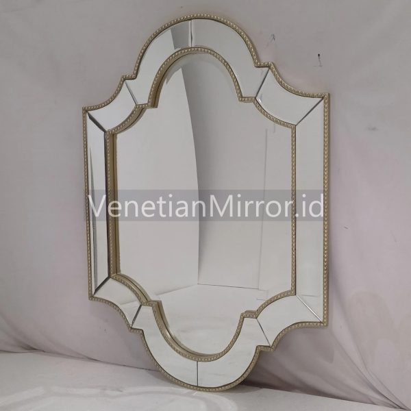VM 004139 Modern Wall Mirror List Gold